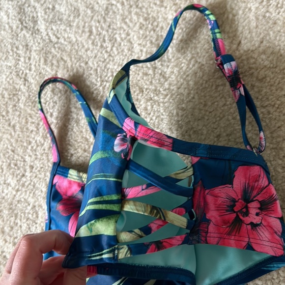 Bikini set worn once excellent condition. - Picture 3 of 7